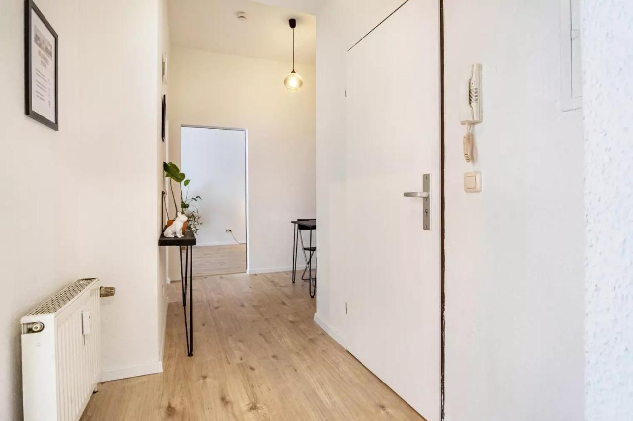 Next Home - Free Parking & Wifi - Badewanne Дуйсбург Екстериор снимка
