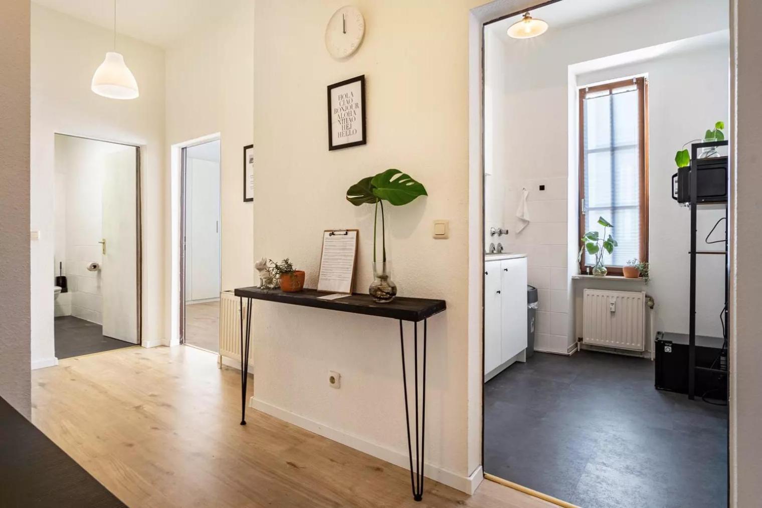 Next Home - Free Parking & Wifi - Badewanne Дуйсбург Екстериор снимка