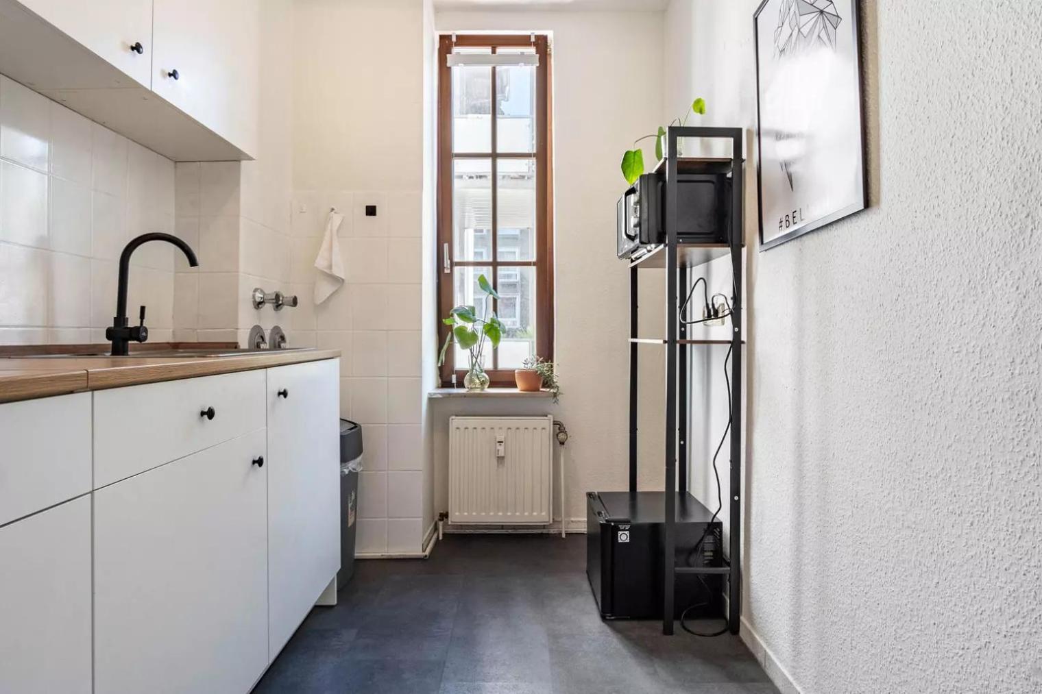 Next Home - Free Parking & Wifi - Badewanne Дуйсбург Екстериор снимка